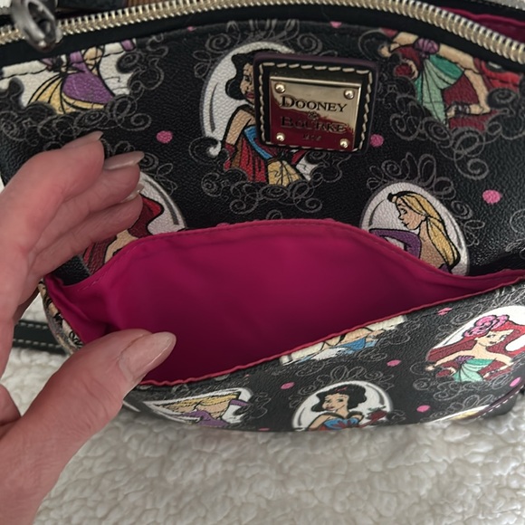 Dooney & Bourke Disney Princess Cross body bag, Retired - Picture 4 of 10